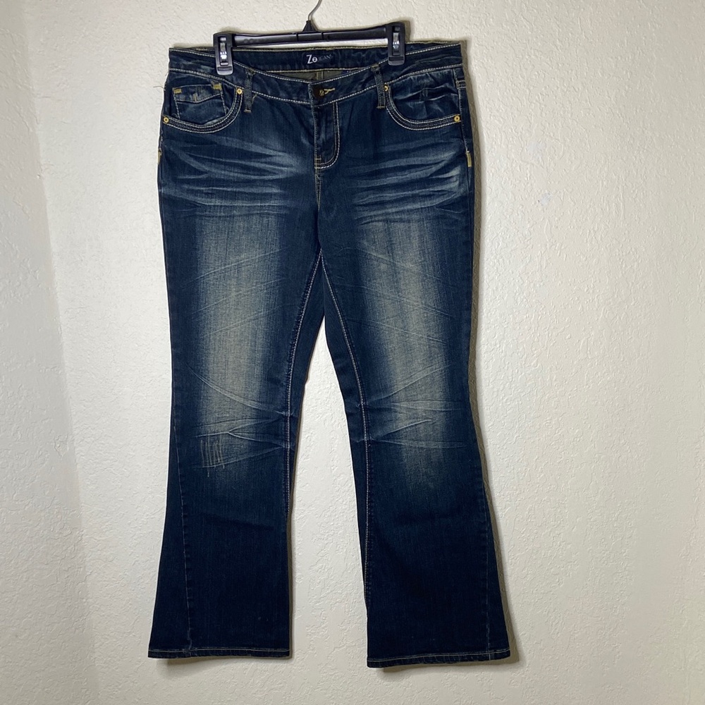 Z2 Jeans Women's Dark Blue Flare Jeans
